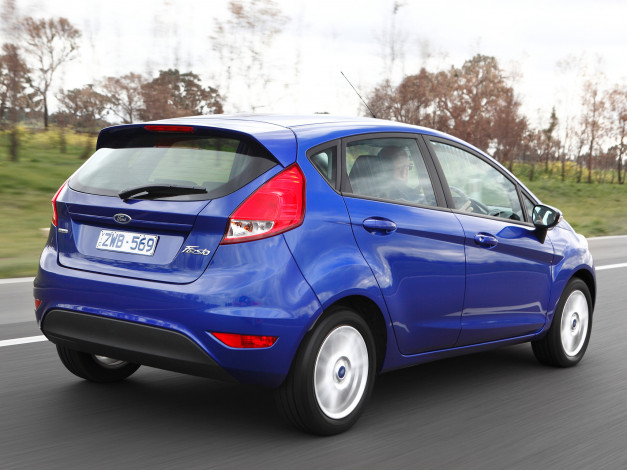 Обои картинки фото автомобили, ford, синий, 2013г, fiesta, au-spec, 5-door