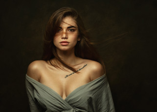 Картинка девушки -+лица +портреты декольте тату