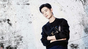 Картинка мужчины xiao+zhan актер свитер сумка