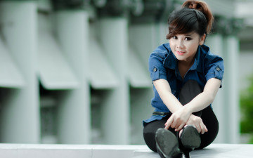 Картинка девушки -+азиатки девушка азиатки сидя улыбка брюнетки