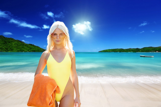 Обои картинки фото девушки, lika star, блондинка, очки, серьги, купальник