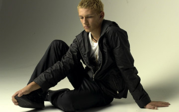 Картинка мужчины alex+pettyfer актер куртка