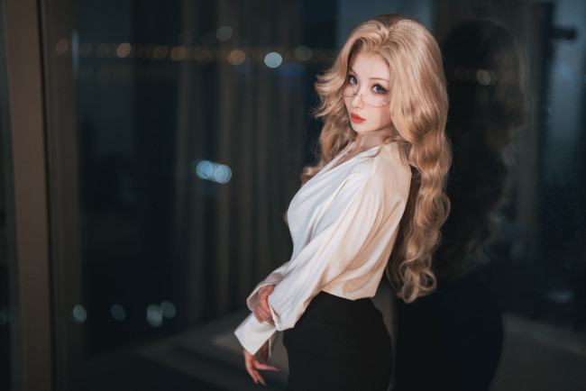 Обои картинки фото rioko ryoko, девушки, девушка, женщина, блондинка, светловолосая, сексуальная, модель, звезда, позирует, разная, обувь, верхняя, стильная, одежда, нижнее, эротическое, бельё, трусы, лифчик, колготки, чулки, аксессуары, макияж, и, множество, элементов, на, фотографии