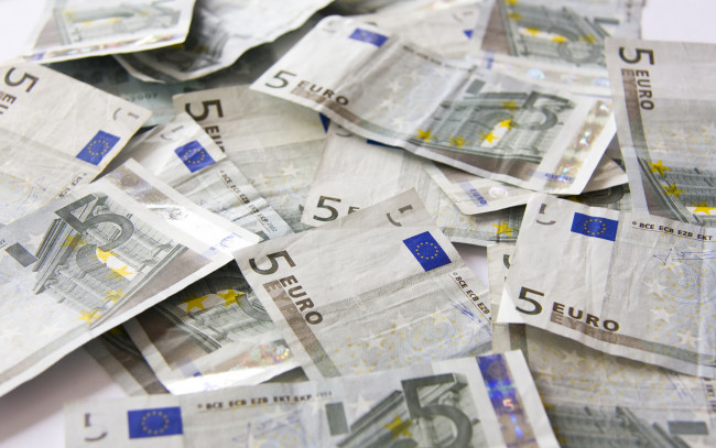 Обои картинки фото разное, золото, купюры, монеты, валюта