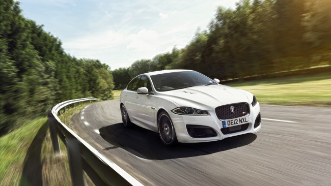 Обои картинки фото автомобили, jaguar, ограхдение, скорость