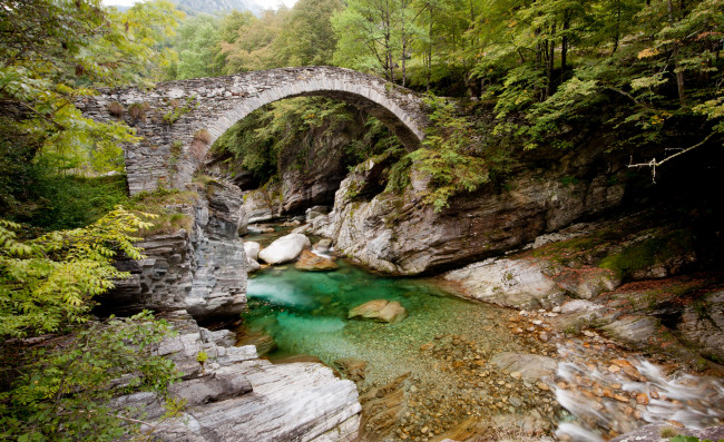 Обои картинки фото природа, реки, озера, река, горы, мост, пейзаж