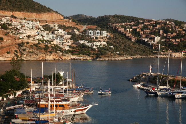 Обои картинки фото турция, анталья, kalkan, города, панорамы, дома, море, парусники