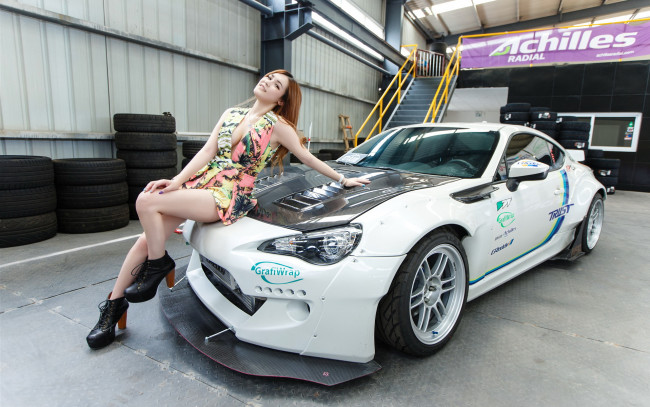 Обои картинки фото автомобили, авто с девушками, азиатка, взгляд, автомобиль, девушка