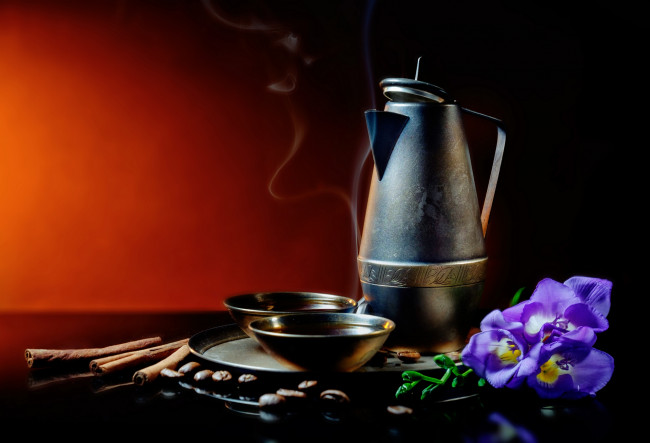 Обои картинки фото еда, кофе,  кофейные зёрна, цветы, чайник