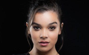 Картинка девушки hailee+steinfeld лицо шатенка актриса