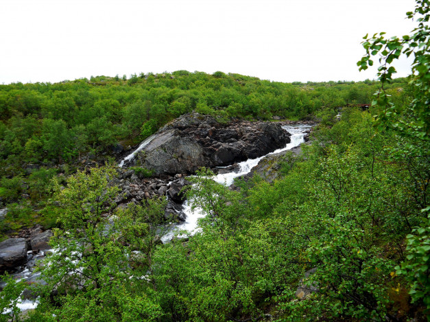 Обои картинки фото полуостров рыбачий, природа, пейзажи, ручей, россия, рыбачий, полуостров, скалы