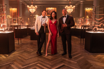 Картинка red+notice+ +2021+ кино+фильмы -unknown+ другое криминал red notice dwayne johnson gal gadot ryan reynolds красное уведомление боевик триллер комедия райан рейнольдс галь гадот