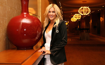 обоя музыка, pussycat dolls, блондинка, жакет, ваза