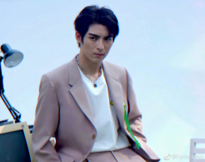 Картинка мужчины wang+hao+xuan ван хао сюань