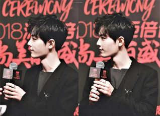 Картинка мужчины xiao+zhan актер пиджак микрофон