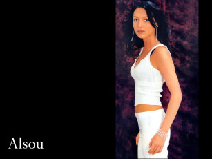 Картинка алсу музыка белый костюм брюнетка