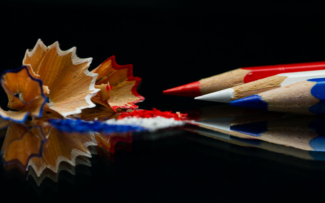 Обои картинки фото разное, канцелярия, книги, стружка, карандаши, цвета