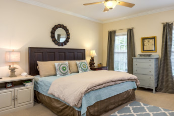 Картинка интерьер спальня кровать