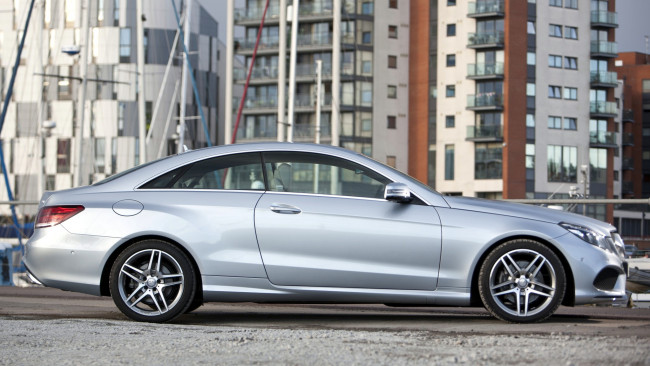 Обои картинки фото mercedes, coupe, автомобили, benz, подразделение, daimler, ag, легковые, грузовики, автобусы, двигатели, mercedes-benz, германия