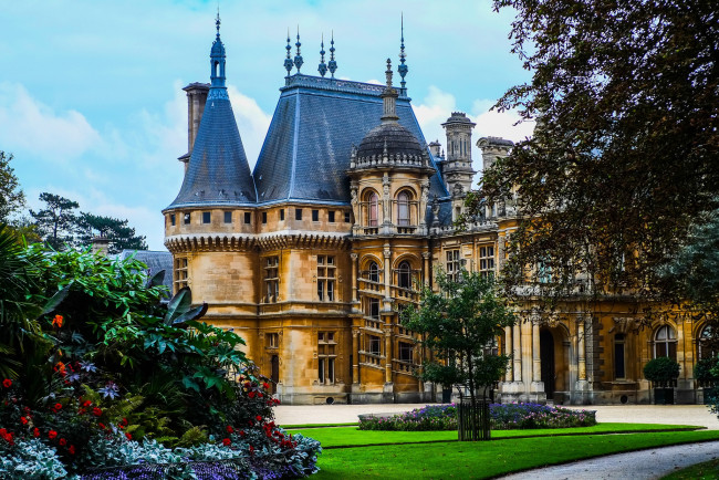 Обои картинки фото waddesdon manor, города, замки англии, парк, замок