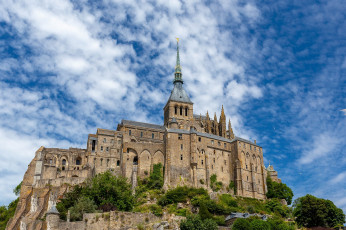Картинка le+mont+saint+michel города крепость+мон-сен-мишель+ франция простор