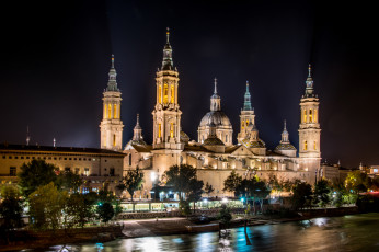 Картинка saragosse города -+огни+ночного+города простор