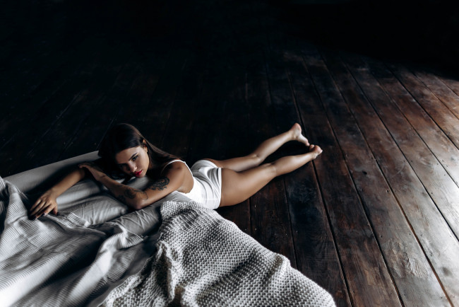 Обои картинки фото девушка, девушки, -unsort , брюнетки, темноволосые, модель