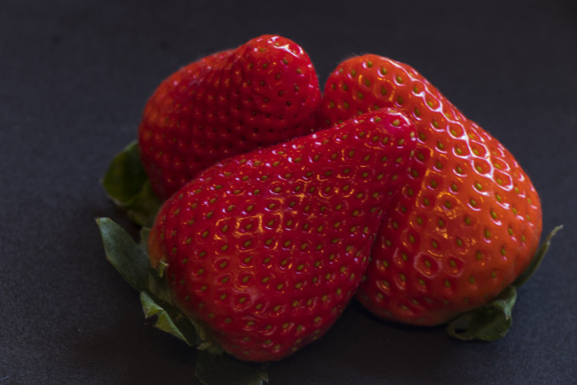 Обои картинки фото еда, клубника,  земляника, снедь