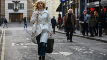 Картинка last+night+in+soho+ +2021+ кино+фильмы last+night+in+soho прошлой ночью в сохо ужасы триллер драма детектив thomasin mckenzie eloise