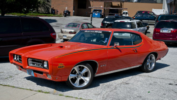 Картинка pontiac+gto+judge автомобили выставки+и+уличные+фото красный стоянка