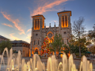 Картинка города католические соборы костелы аббатства закат