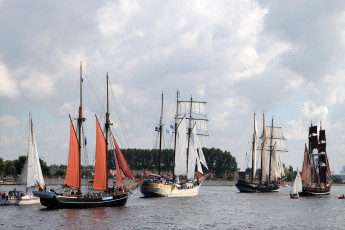 Картинка корабли парусники море