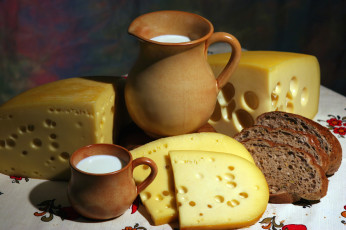 Картинка еда сырные изделия молоко чёрный хлеб