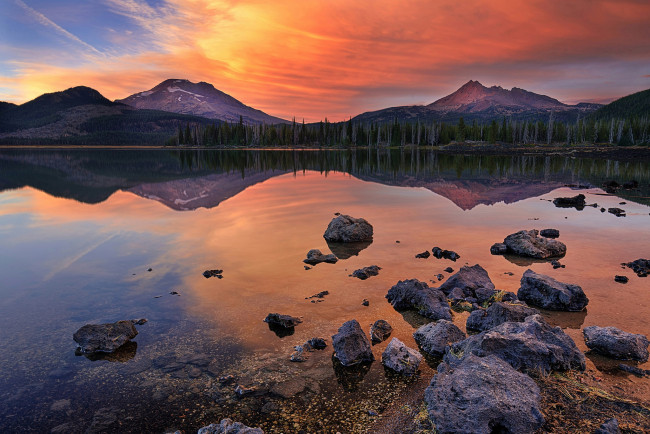 Обои картинки фото природа, реки, озера, горы, лес, озеро, камни