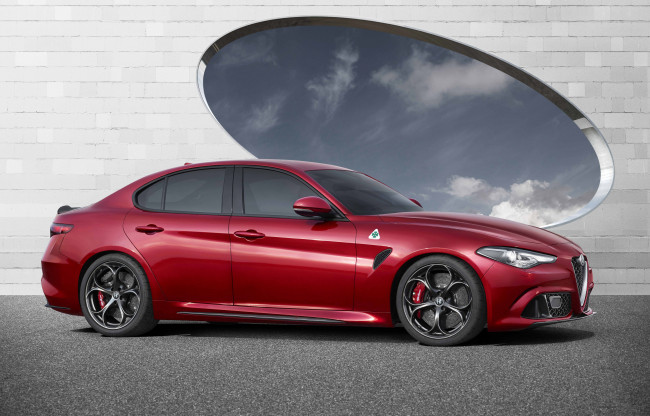 Обои картинки фото автомобили, alfa romeo, 2016, машина, автомобиль, стена, gulia, alfa, romeo