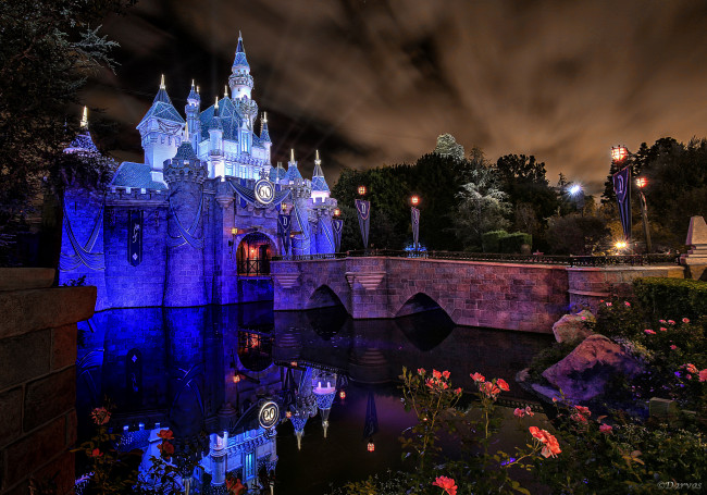 Обои картинки фото города, диснейленд, ночь, сказка, замок