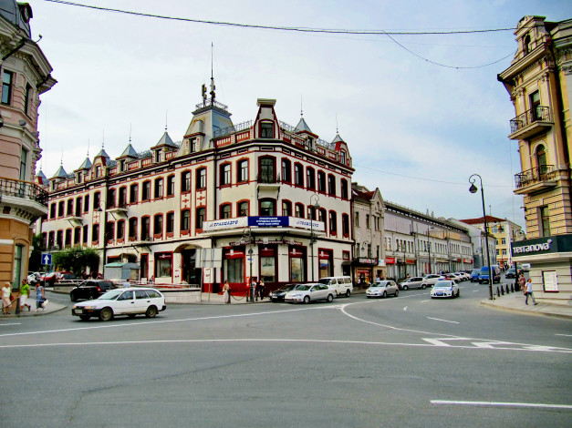 Обои картинки фото владивосток, города, - здания,  дома, россия, здания, автомобили, улица