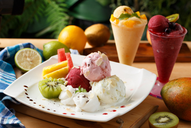 Обои картинки фото еда, мороженое,  десерты, снедь