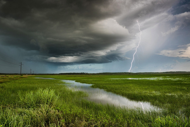 Обои картинки фото природа, молния,  гроза, простор