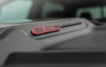 Картинка автомобили фрагменты+автомобиля 2021 hennessey mammoth 1000trx шильдик логотип