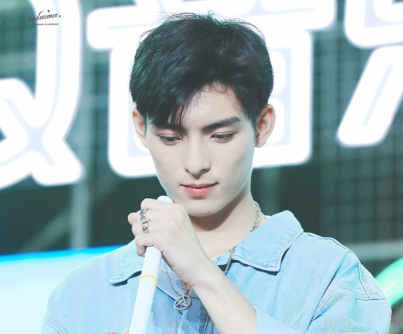 Обои картинки фото мужчины, wang hao xuan, ван, хао, сюань