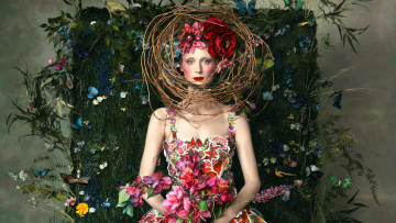Картинка девушки elizabeth+debicki актриса креатив цветы гнездо наряд платье