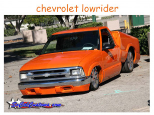 Картинка автомобили выставки уличные фото