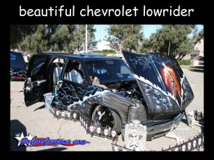 Картинка автомобили выставки уличные фото