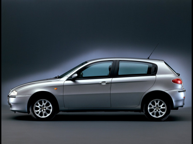 Обои картинки фото автомобили, alfa, romeo