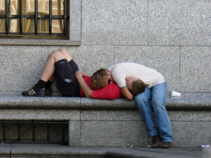 Картинка nast& 246 na спящая молодёжь на арбате юмор приколы