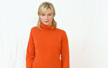 Картинка Amy+Smart девушки   оранжевый свитер