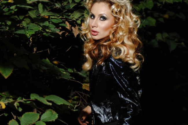 Обои картинки фото музыка, светлана, лобода, певица, кудри