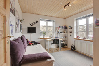 Картинка интерьер другое стул окно диван стол