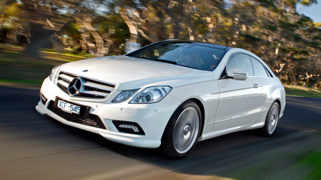 Обои картинки фото mercedes, coupe, автомобили, benz, мощь, скорость, стиль, автомобиль